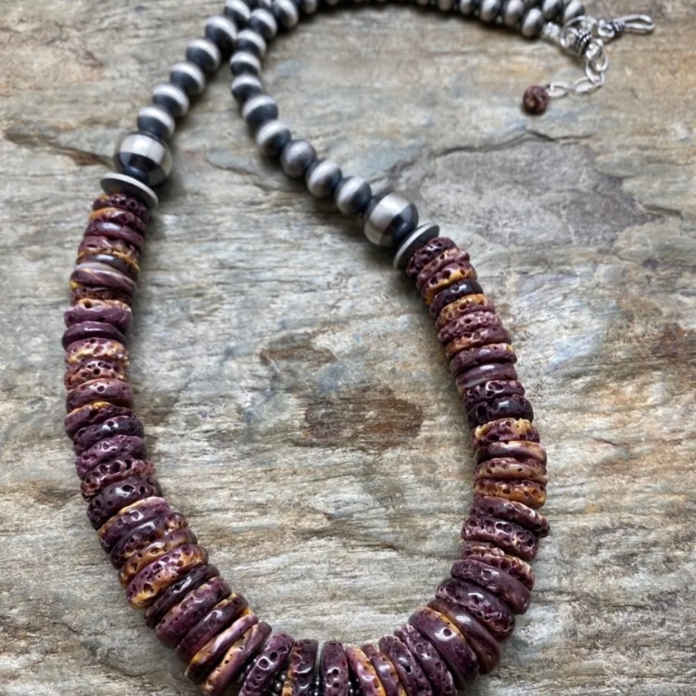 Sterling silver Graduated Purple Spiny Oyster Pearls Necklace - Picture 5 of 12